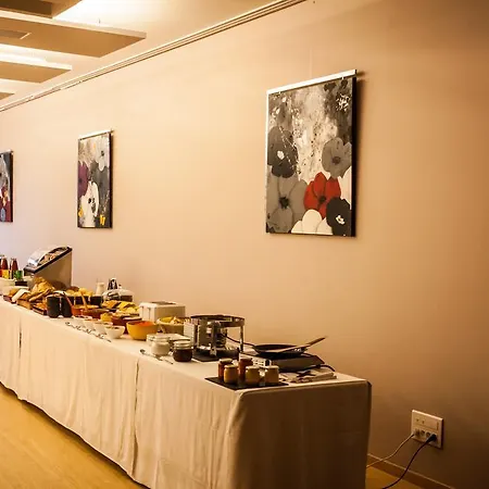 C Spacieuses 酒店 4*