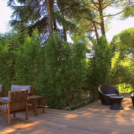 C Suites**** Spacieuses, Séjours Thématiques Nimes