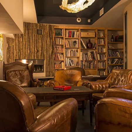 C Spacieuses 호텔 님