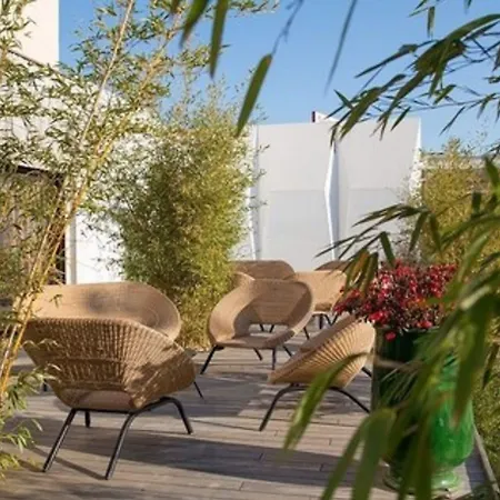 C Spacieuses 호텔 4*