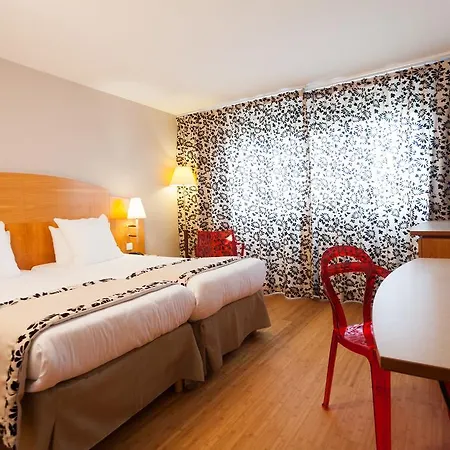 C Spacieuses 호텔 님