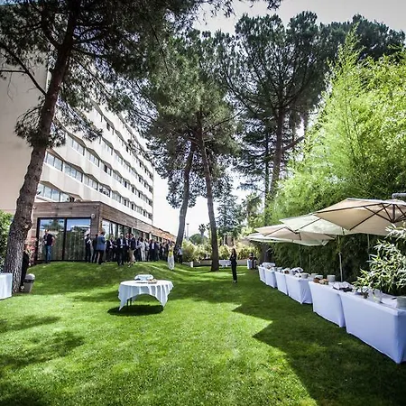 C Spacieuses Otel Nîmes