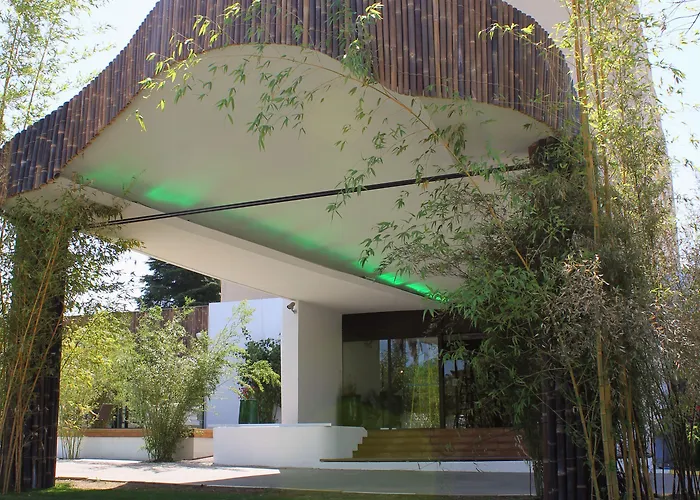 C Spacieuses 酒店 4*