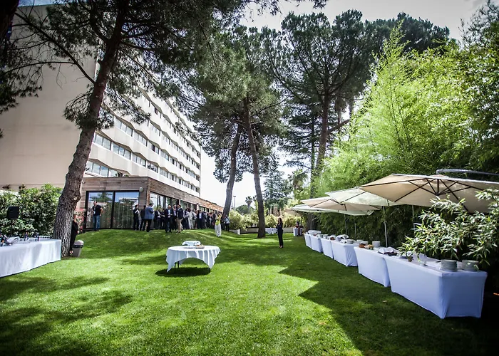 C Spacieuses Szálloda 4*