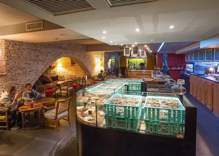 C Spacieuses Szálloda Nîmes