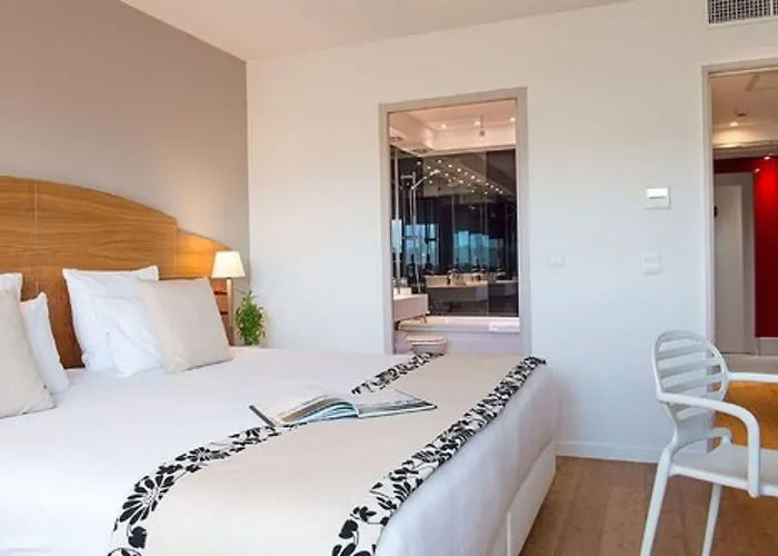 Hotel C Spacieuses 4*